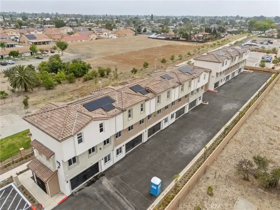 8423 Tamarind Avenue, Fontana, CA 92335 - #2