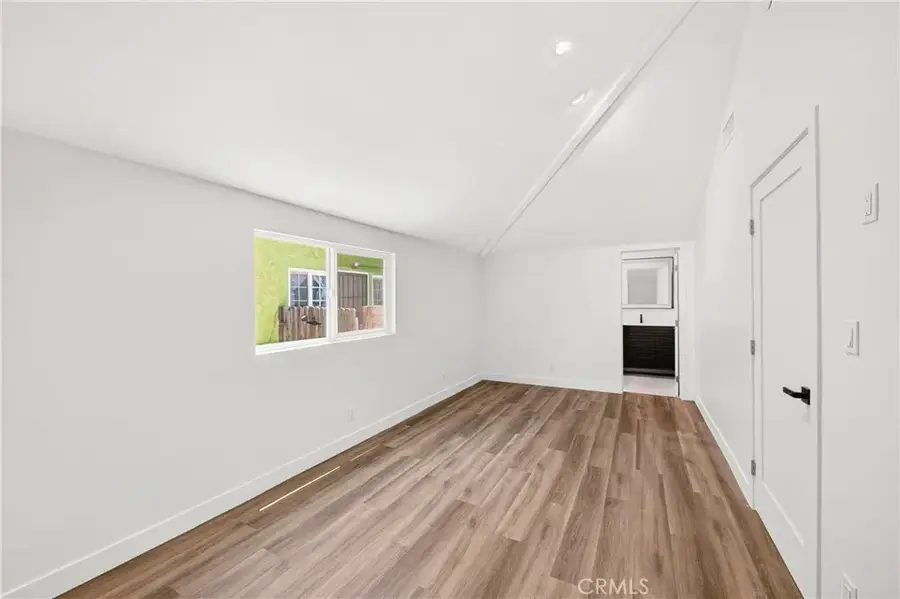 7117 Natick, Van Nuys, CA 91405 - #2