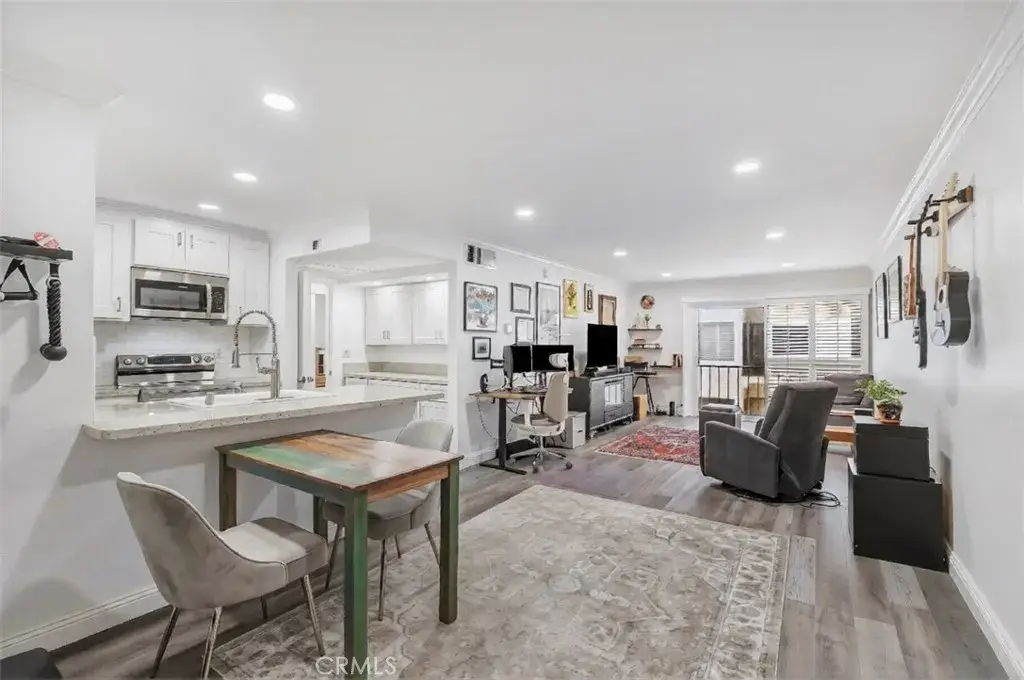 5257 Radford Avenue #208, Valley Village, CA 91607 - #1