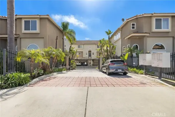 1940 Maple Avenue #111, Costa Mesa, CA 92627