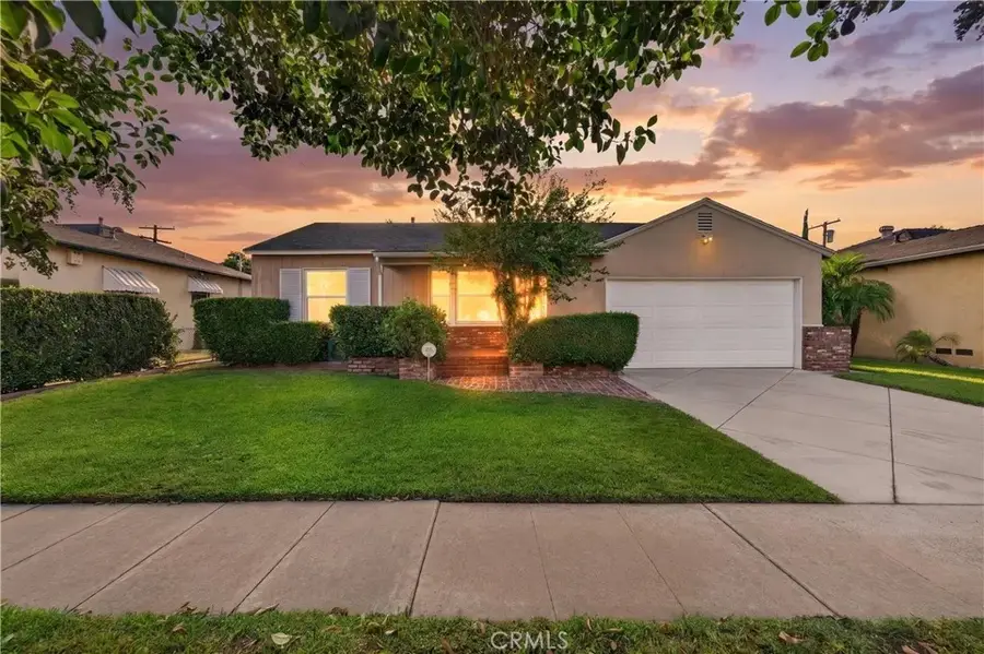 6724 De Celis Place, Lake Balboa, CA 91406 - #2