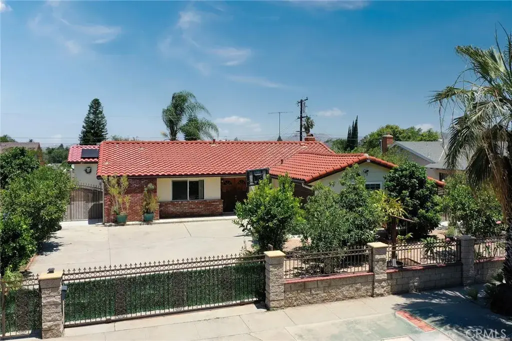 129 E Rancho, Corona, CA 92879 - #1
