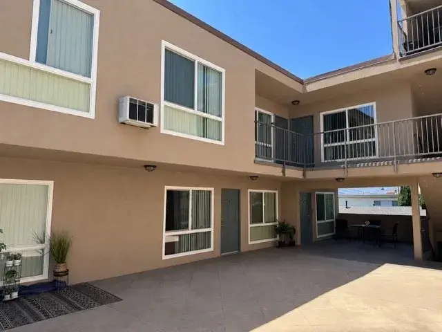 528 E Verdugo, Burbank, CA 91501 - #3