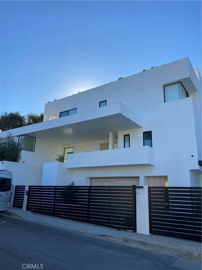 931 Kenfield, Los Angeles, CA 90049 - #1