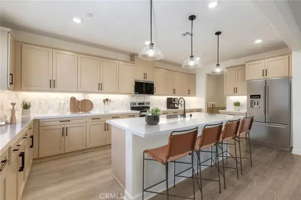 2096 Woolem Place, Escondido, CA 92026
