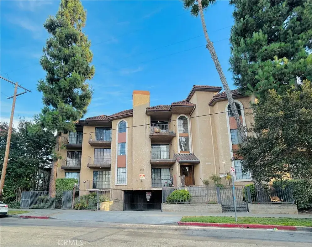 18600 Clark Street #306, Tarzana, CA 91356 - #1