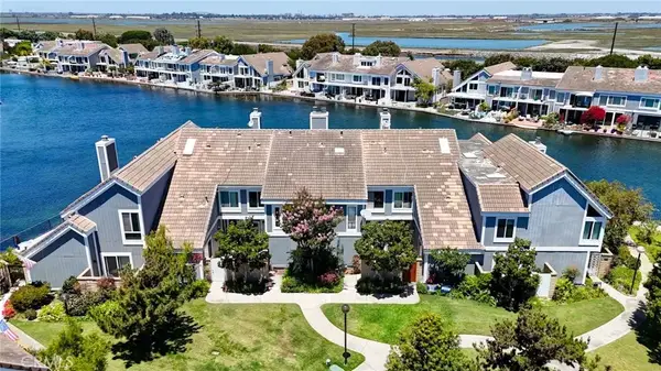 16101 Saint Croix Circle, Huntington Beach, CA 92649