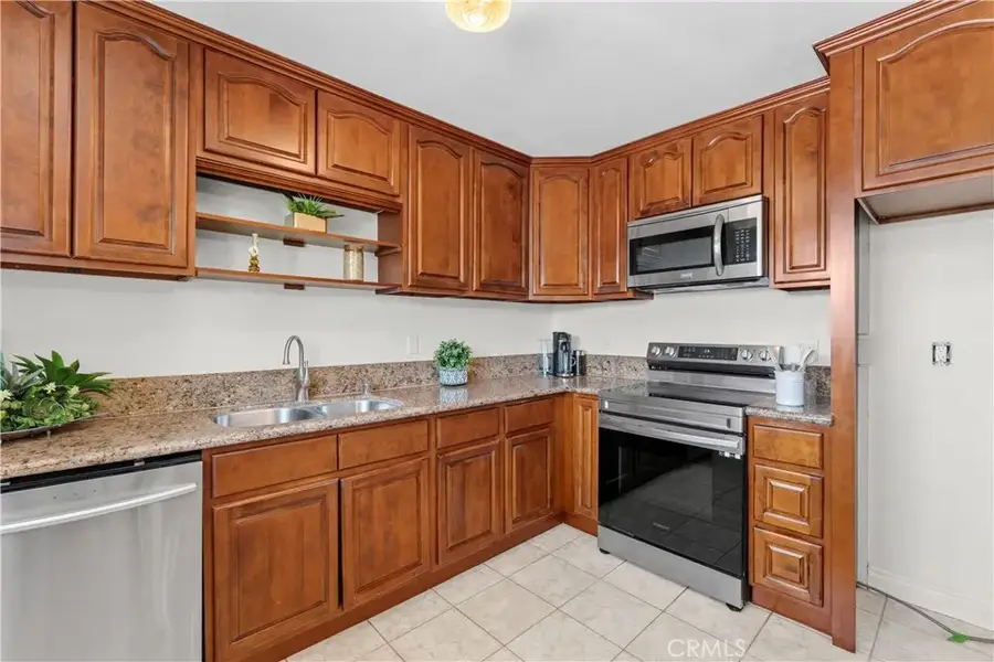 23282 Orange Avenue #6, Lake Forest, CA 92630 - #3