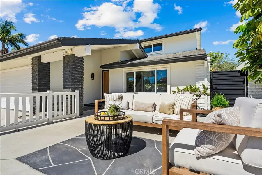 3368 California, Costa Mesa, CA 92626 - #3