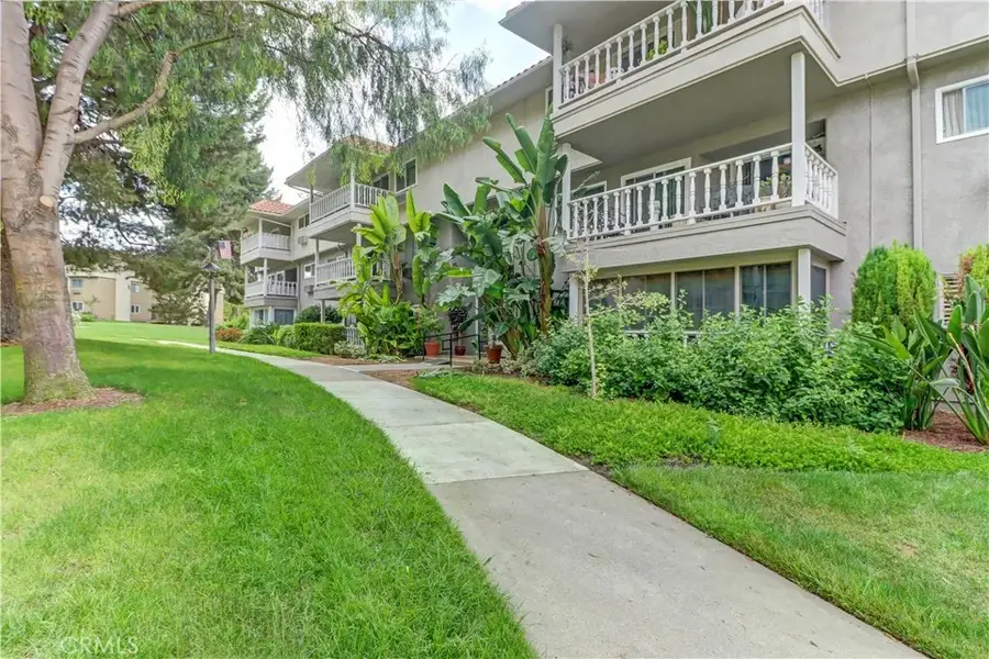 2399 Via Mariposa W Unit 1-f West, Laguna Woods, CA 92637 - #2