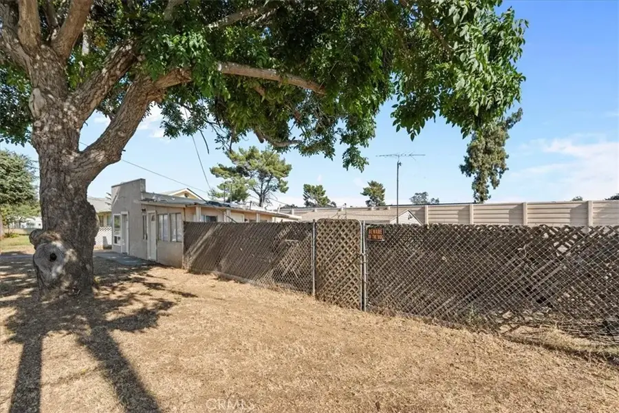 893 E 5th, Beaumont, CA 92223 - #3