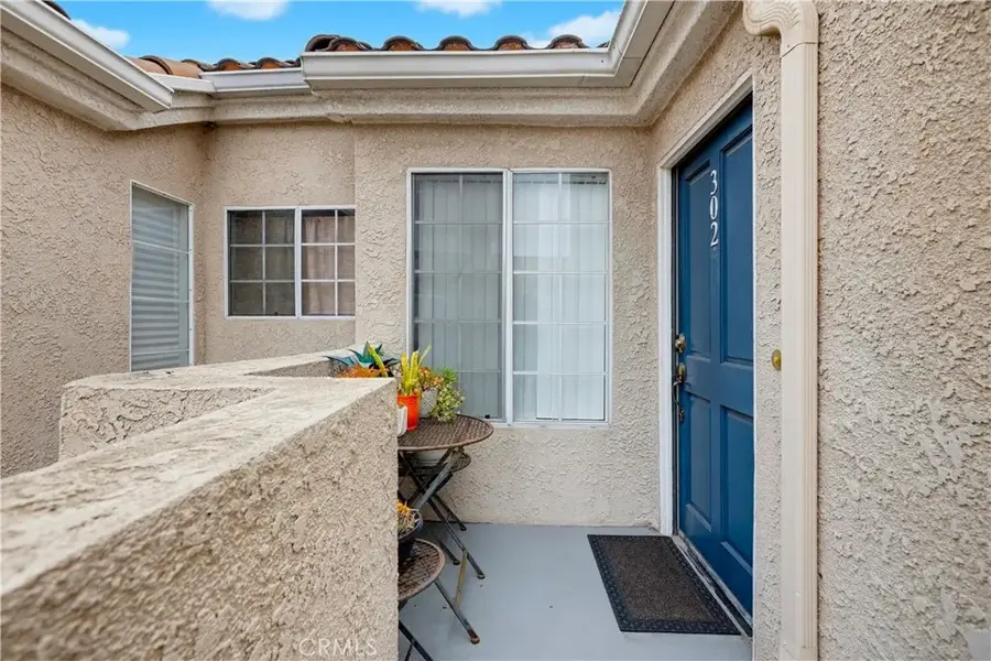 4581 Warner #302, Huntington Beach, CA 92649 - #3