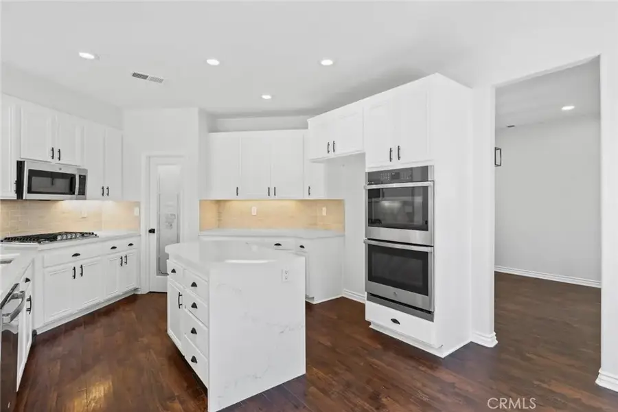 31926 Hyacinth Court, Lake Elsinore, CA 92532 - #3