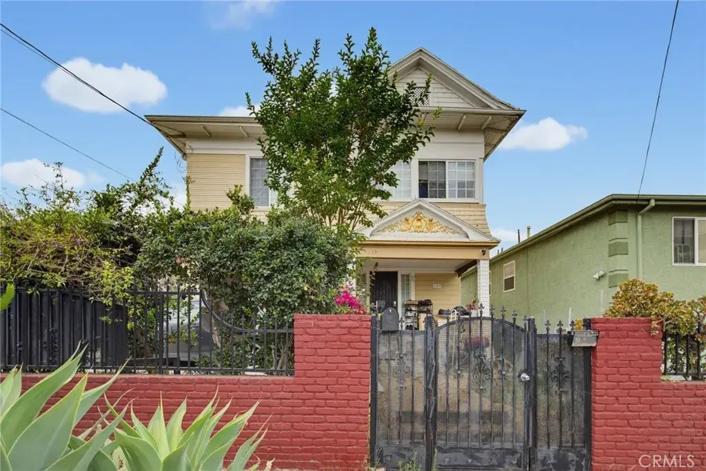 1107 S Mariposa Avenue, Los Angeles, CA 90006 - #1