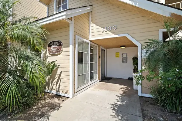 1100 Newport Avenue #404, Long Beach, CA 90804