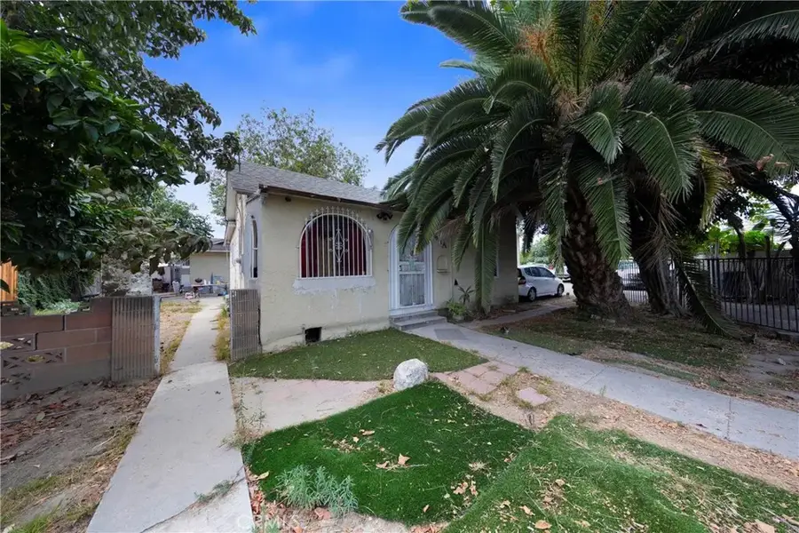 2430 W 6th Street, Santa Ana, CA 92703 - #2