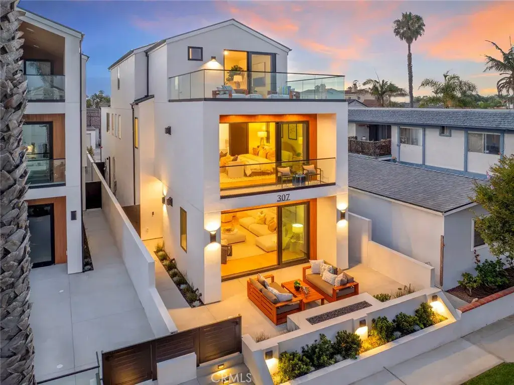 307 14th Street, Huntington Beach, CA 92648 - #1