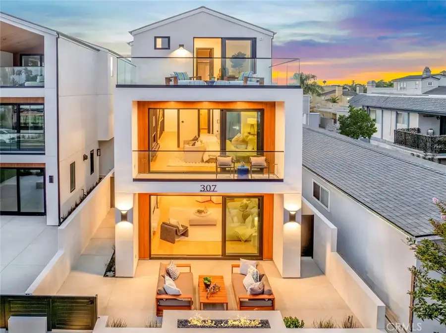 307 14th Street, Huntington Beach, CA 92648 - #2