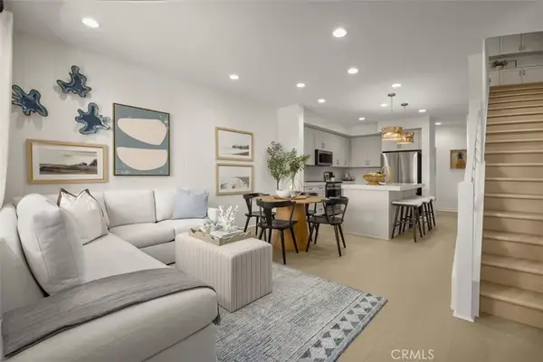 111 Chaparral, Tustin, CA 92780