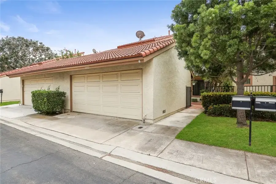 8402 Sunbeam Cir, Huntington Beach, CA 92646 - #3