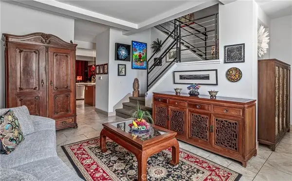 201 E Angeleno #105, Burbank, CA 91502