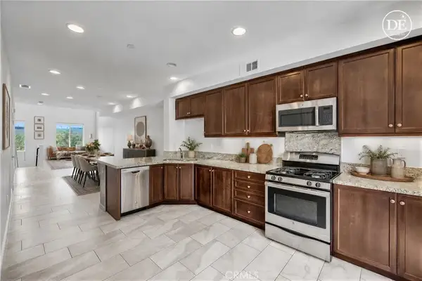 83 Waldorf, Irvine, CA 92612