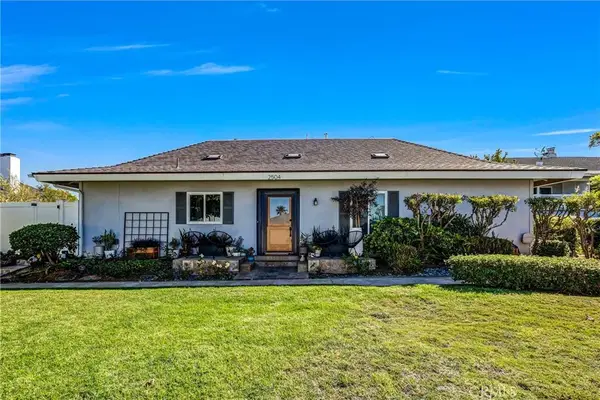 2504 University, Newport Beach, CA 92660