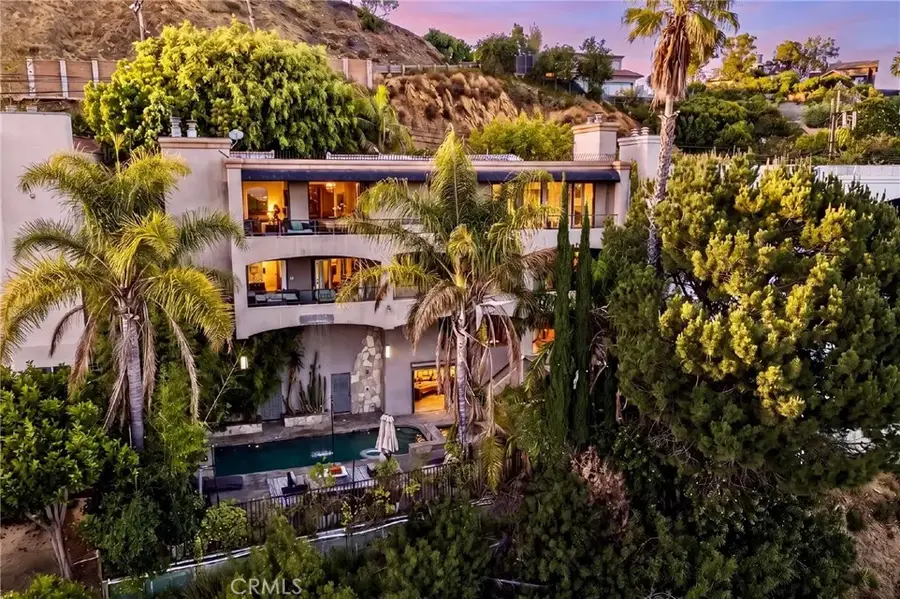 7218 Mulholland, Los Angeles, CA 90068 - #2