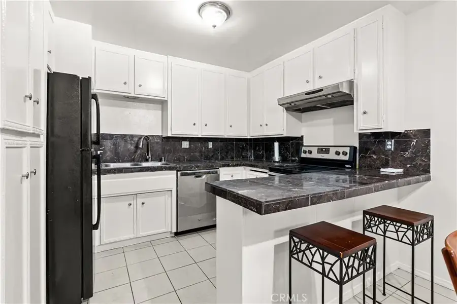 444 Obispo Avenue #3, Long Beach, CA 90814 - #2