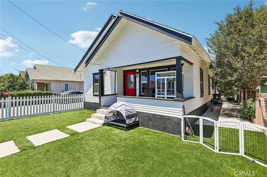 1127 W 5th, Santa Ana, CA 92703 - #3