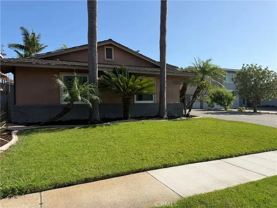8242 Lambert Drive, Huntington Beach, CA 92647 - #2