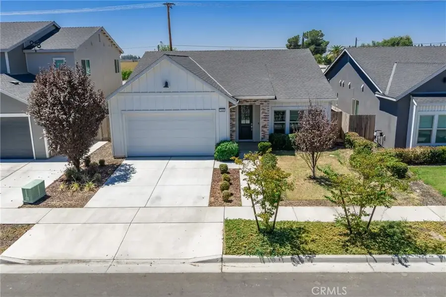 2048 N Mitchell Street, Hanford, CA 93230 - #2