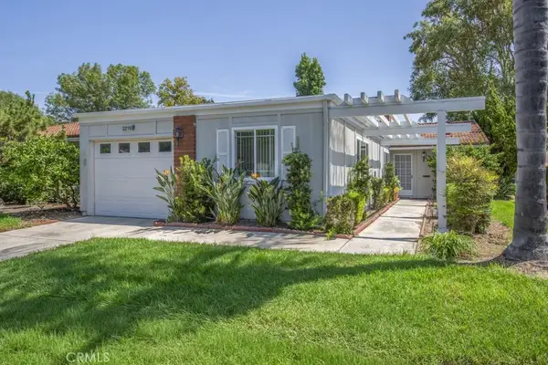 3219 Via Carrizo #D, Laguna Woods, CA 92637
