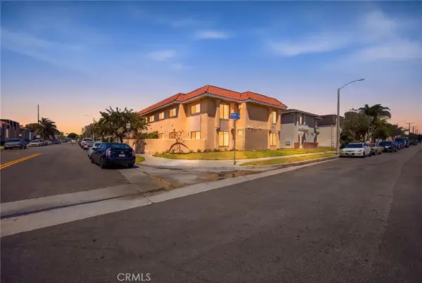 1501 Huntington Street, Huntington Beach, CA 92648