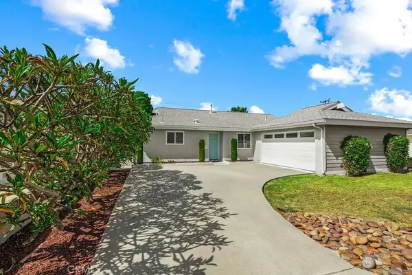 8181 Holland Drive, Huntington Beach, CA 92647