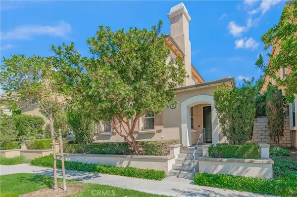 83 Twin Gables, Irvine, CA 92620