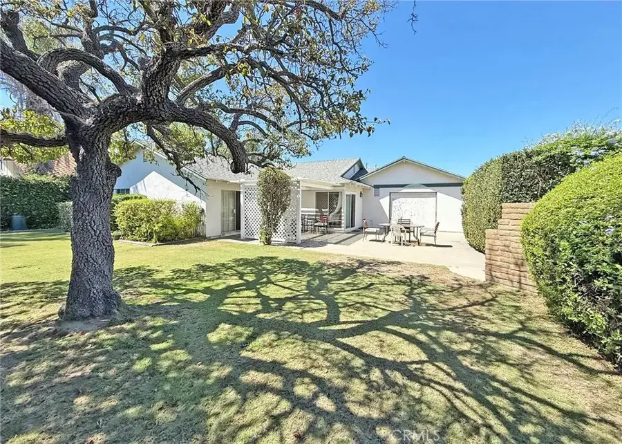 11386 Ivory Avenue, Fountain Valley, CA 92708 - #2