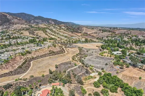 8311 Soft Winds Drive, Corona, CA 92883