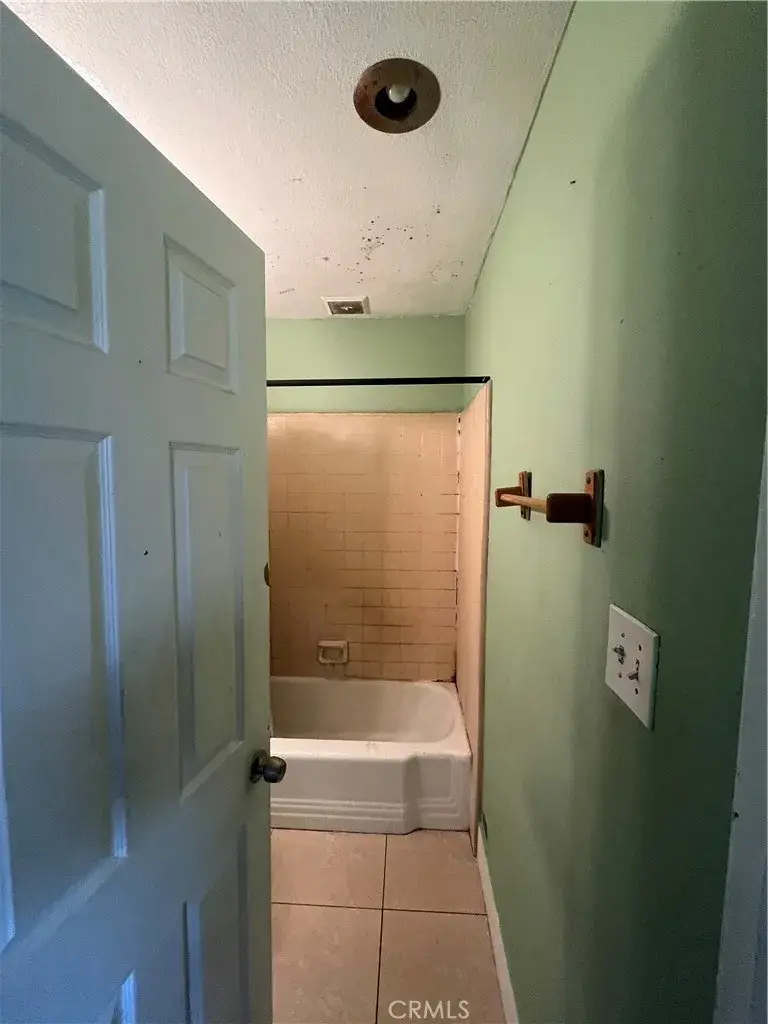 2742 Conejo, San Bernardino, CA 92404 - #2