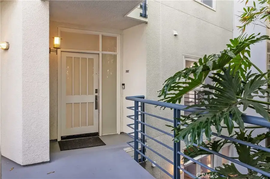 3019 3rd Street #202, Santa Monica, CA 90405 - #2