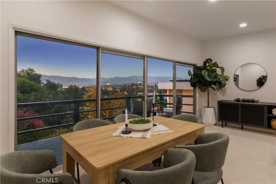 2054 Kenilworth, Los Angeles, CA 90039 - #2