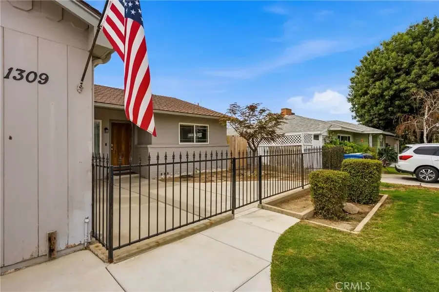 1309 Shattuck Avenue, Bakersfield, CA 93305 - #3