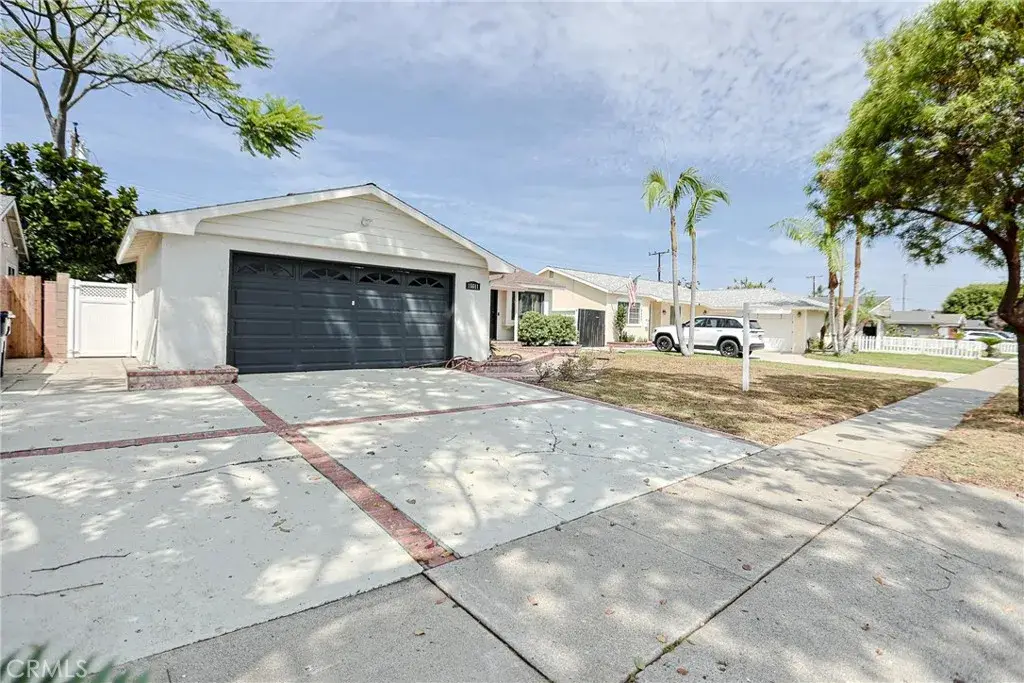 15611 Toway, Huntington Beach, CA 92647 - #1