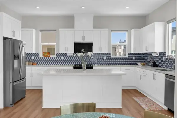 1102 W Bushell St, Anaheim, CA 92805