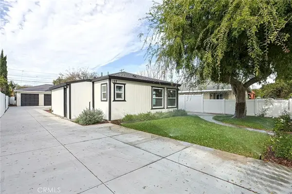 122 N Bewley Street, Santa Ana, CA 92703