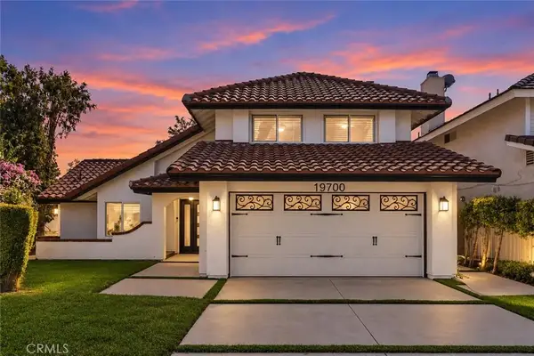 19700 Lull, Los Angeles, CA 91306