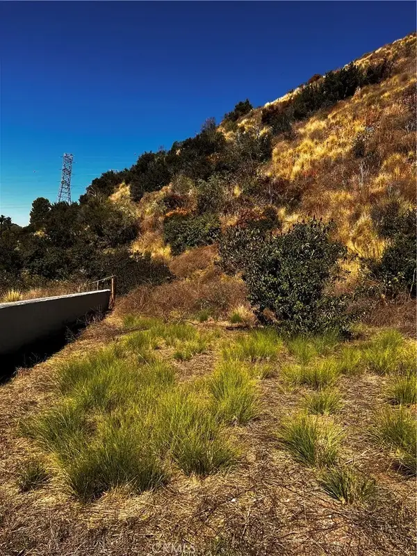 201 Mel Canyon, Duarte, CA 91010
