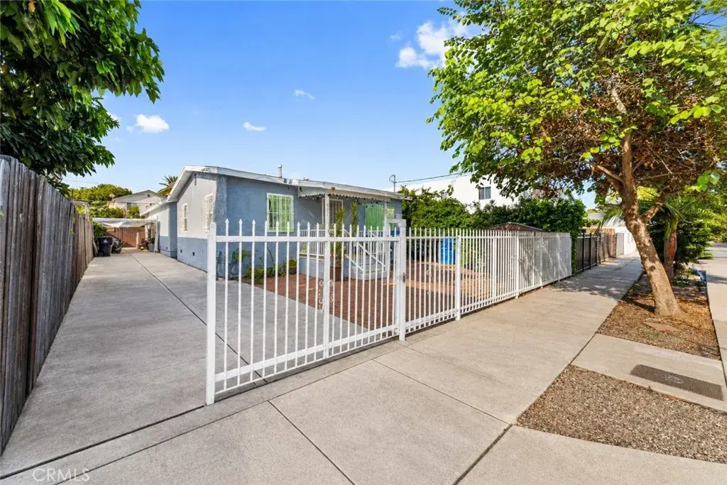 907 E 109th, Los Angeles, CA 90059 - #1