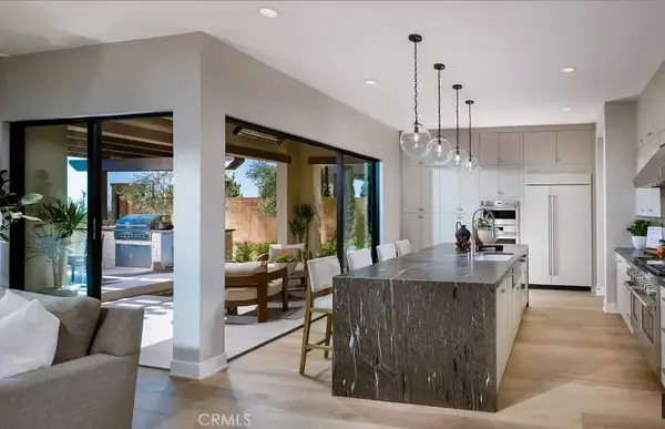404 Milpas, Irvine, CA 92602