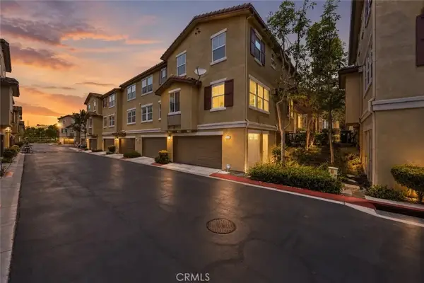 8475 E Kendra Loop, Orange, CA 92867